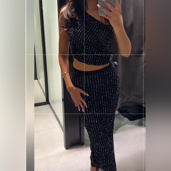 NWT ZARA 🎄holiday SEQUIN MIDI SKIRT S
Waist 12 without stretch
14 with stretch - Picture 4 of 11